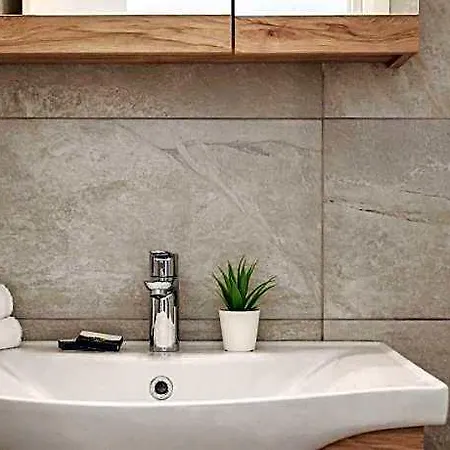Whitelist Maisonette In Hotel